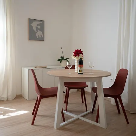 Calm&chic Near Main Train Station Apartamento